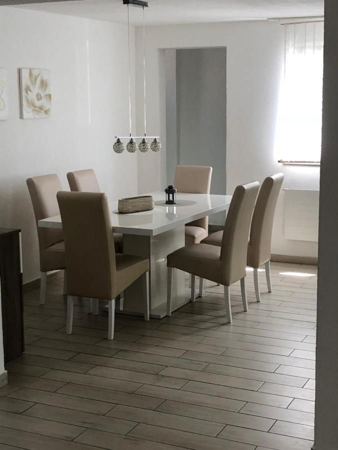 Holiday Home Marsan Пула Екстериор снимка