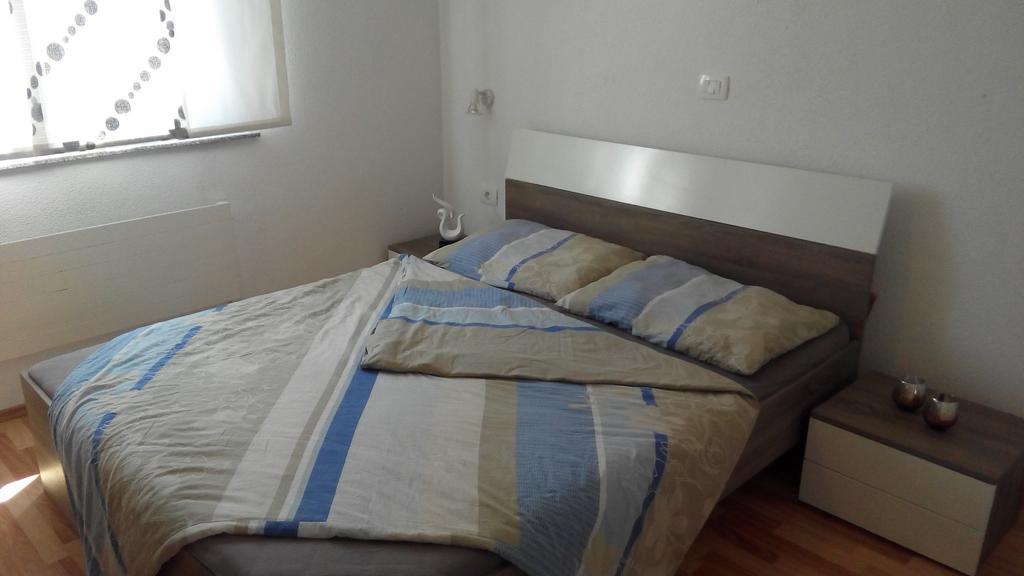 Holiday Home Marsan Пула Екстериор снимка
