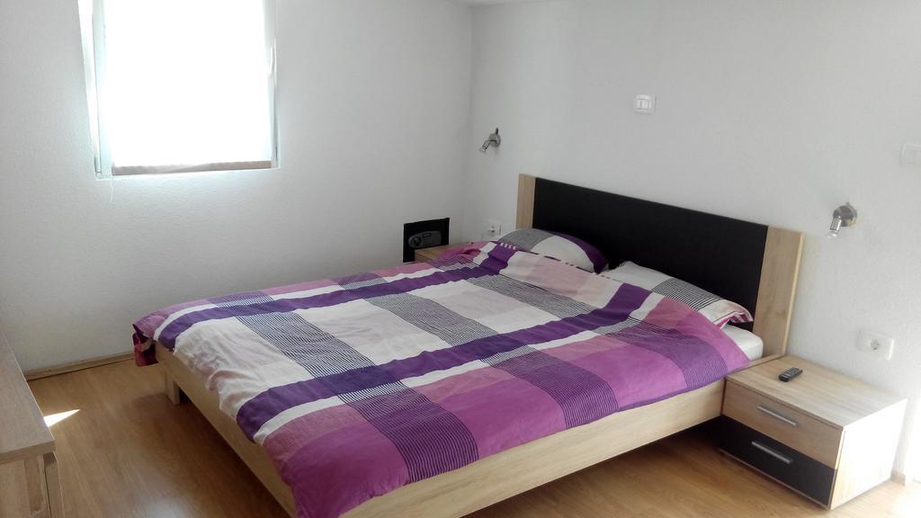 Holiday Home Marsan Пула Екстериор снимка