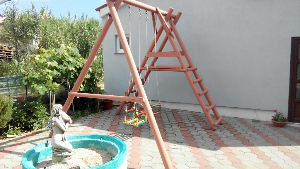 Holiday Home Marsan Пула Екстериор снимка